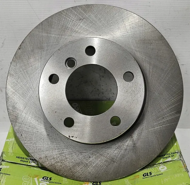 nowa-tarcza-hamulcowa-przod-bmw-e81-e82-e87-e88-e89-e90-e91-e92-197234-producent-czesci-valeo