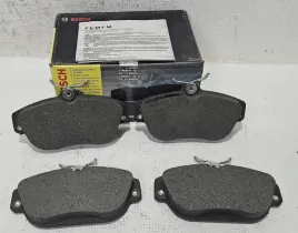 nowe-bosch-klocki-hamulcowe-przod-volvo-740-760-940-ii-960-ii-v90-i-s90-i