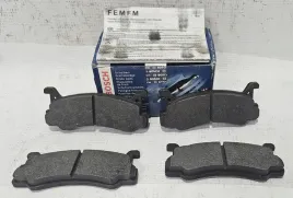 nowe-bosch-klocki-hamulcowe-tyl-mazda-daihatsu-0986460080