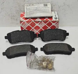 nowe-klocki-hamulcowe-przod-ford-fiesta-vi-16820
