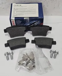 nowe-bosch-klocki-hamulcowe-tyl-ford-mondeo-iii-jaguar-x-type-i-0986494076