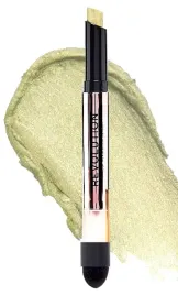 cien-w-sztyfcie-efekt-glow-trwaly-z-gabeczka-do-blendowania-revolution