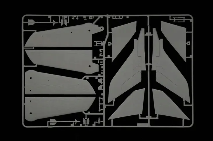 1-48-tornado-gr-1-ids-gulf-war-war-thunder-edition-kod-do-war-thunder-okres-po-ii-wojnie-swiatowej-marka-italeri