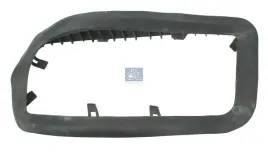 ramka-reflektora-swiatel-przednich-3-32065