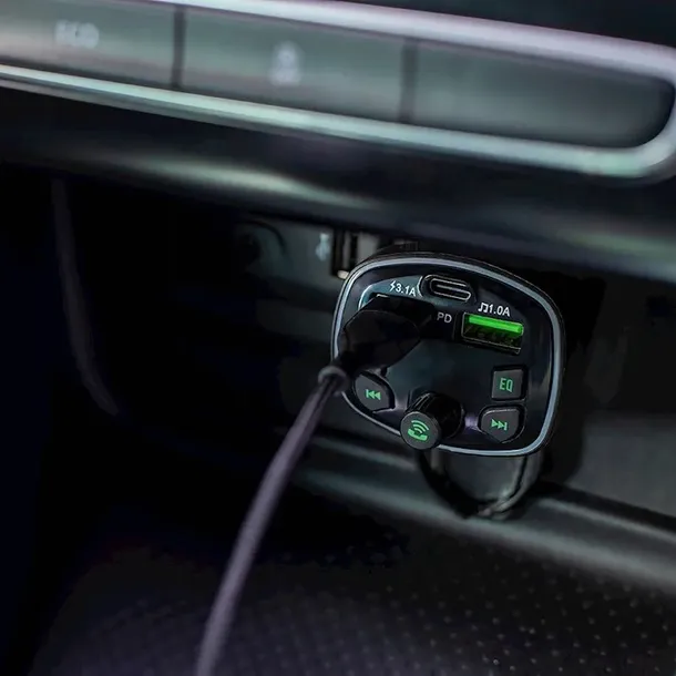transmiter-samochodowy-fm-bluetooth-forever-tr-360-czarny-marka-ironglass
