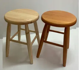 solidny-taboret-sosnowy-46cm-okragly-lakierowany-olchowy-polski-producent