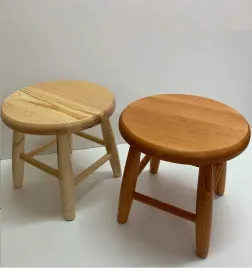 solidny-taboret-sosnowy-30cm-okragly-lakierowany-olchowy-polski-producent