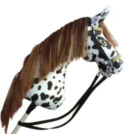 hobby-horse-kon-na-kiju-a3-tarantowaty-kantar-czerwony-ze-srebnymi-cwiekami