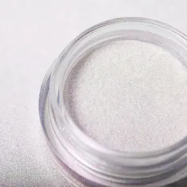 pylek-do-manicure-mystique-effect-1