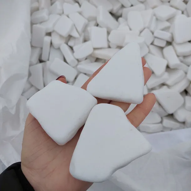 kamien-bialy-thasos-plaski-3-5cm-do-malowania-20kg-kod-producenta-bialy-plaski-3-5-20kg