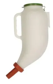 butelka-do-suchej-paszy-dla-cielat-4-l-kerbl