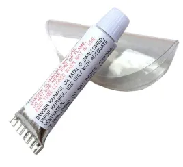 latka-z-klejem-do-naprawy-dziury-w-basenie-bestway