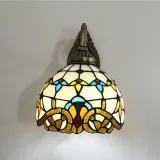 lampa-scienna-z-abazurem-witrazowym-material-dominujacy-szklo