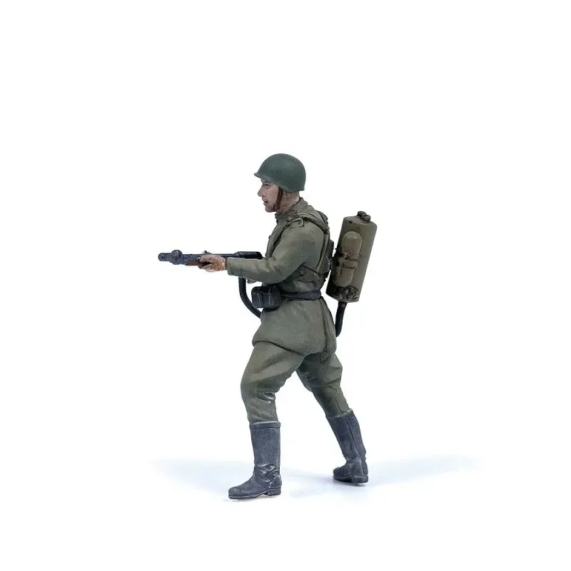 1-35-soviet-infantry-berlin-1945-material-tworzywo-sztuczne