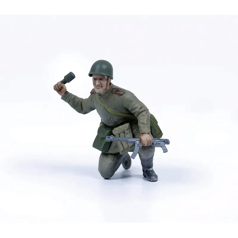 1-35-soviet-infantry-berlin-1945