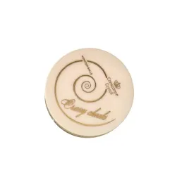 constance-carroll-puder-w-kulkach-01-light