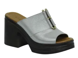 bombonella-123-74-bezowo-srebrne-klapki-skorzane-klocek-modne-r-37
