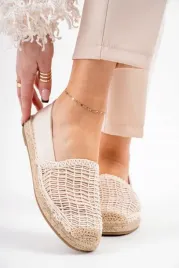 bezowe-espadryle-damskie-na-plaskim-spodzie-z-miekkiego-materialu-38