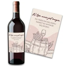 etykieta-naklejka-na-wino-alkohol-w-tym-winie-jest-magia-dla-przyjaciolki