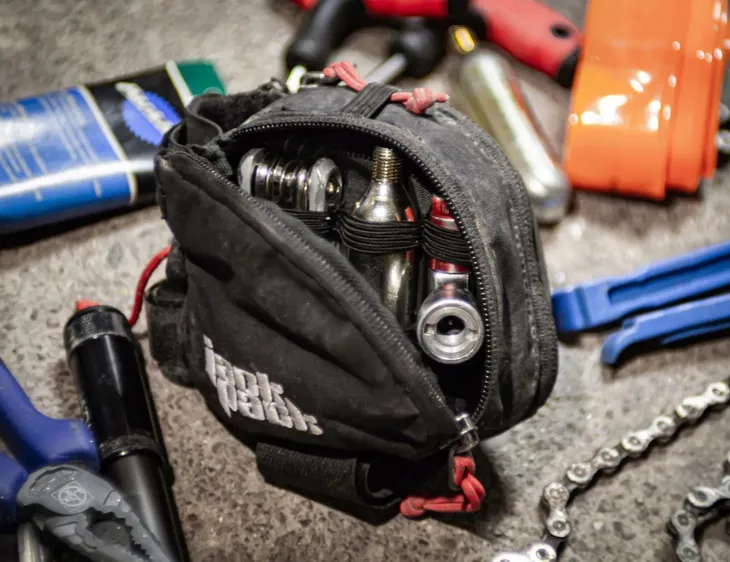 torba-rowerowa-na-rame-jack-pack-cwiartka-2-0-montaz-na-rame