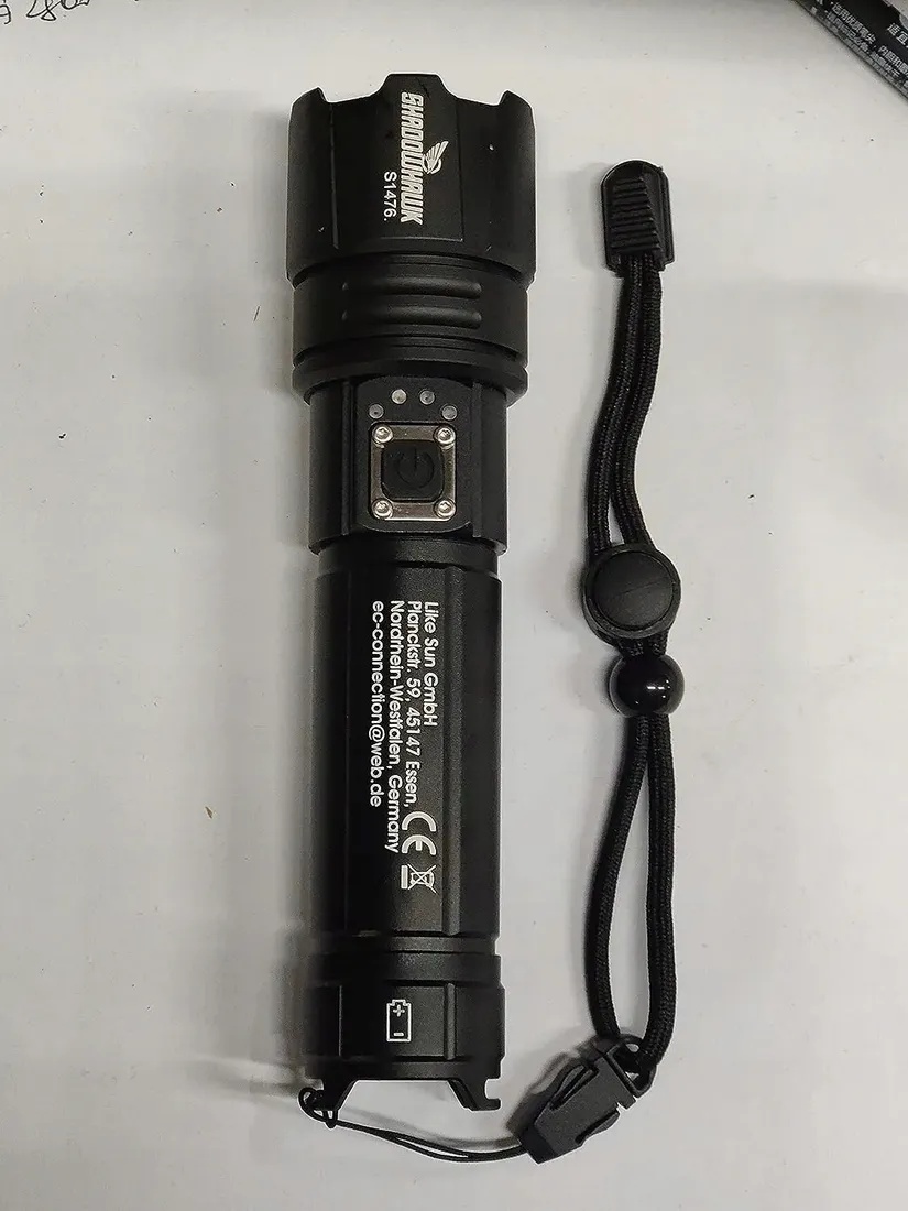 latarka-klasyczna-shadowhawk-20002-lm-led