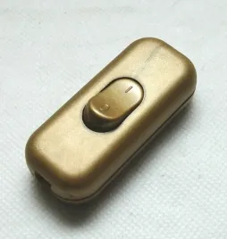 przelacznik-wylacznik-reczny-do-przewodow-2-biegunowy-zloty