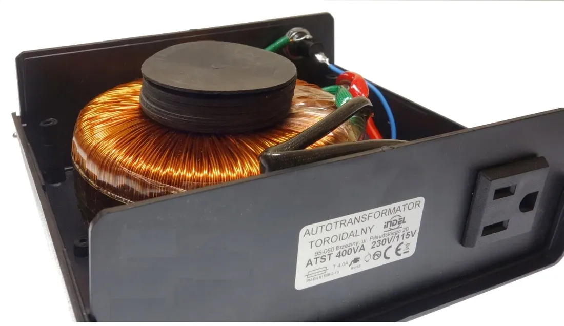 zasilacz-transformator-230v-110v-200w-usa-konwert