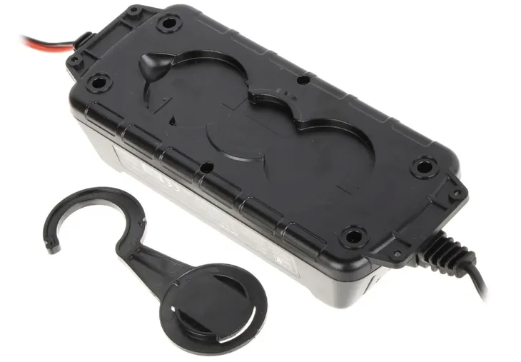 ladowarka-mw-sc8e-mw-power-stan-nowy-waga-z-opakowaniem-1-kg-model-mw-sc8e