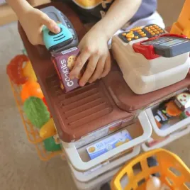 wielki-supermarket-sklep-kasa-fiskalna-wozek-terminal-waga-akcesoria-48-el