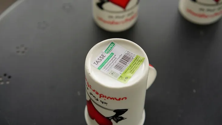 kubek-porcelanowy-kotki-okazja-upominek-uniwersalny-stan-nowy