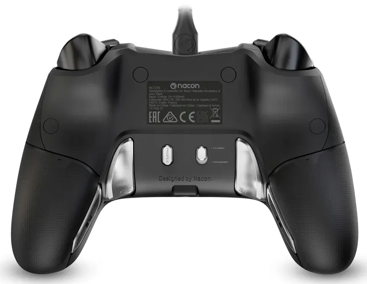 nacon-revolution-x-pro-controller-xbox-xors-xboxone-zasilanie-usb