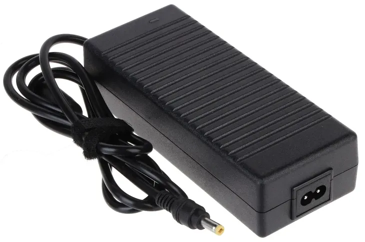 zasilacz-12v-10a-5-5-tay-maksymalny-prad-wyjsciowy-10-a