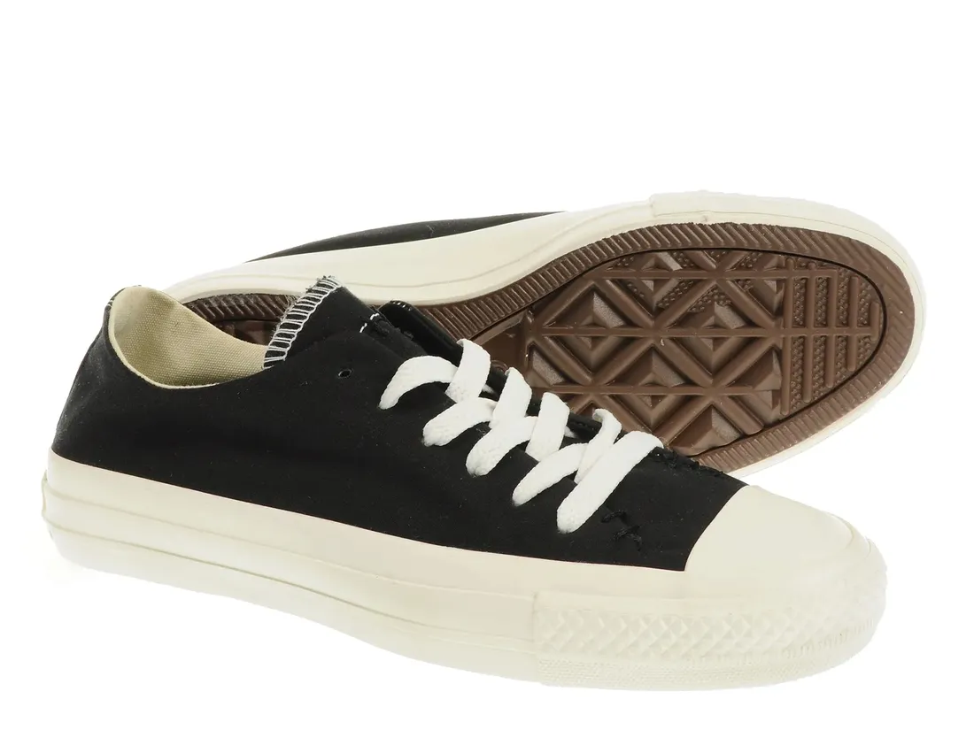 converse-147056-black-445