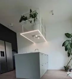 polka-wiszaca-sufitowa-metalowa-z-oswietleniem-led-160x80x90cm
