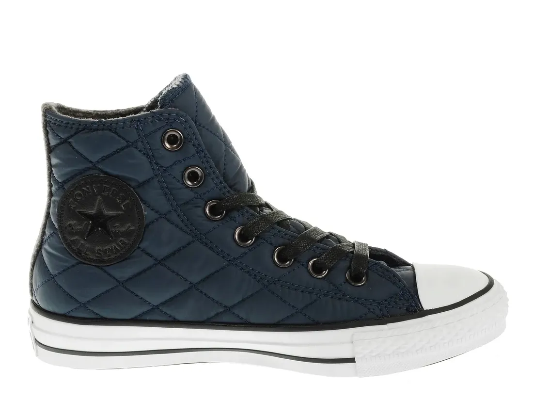 converse-149453-nighttime-37