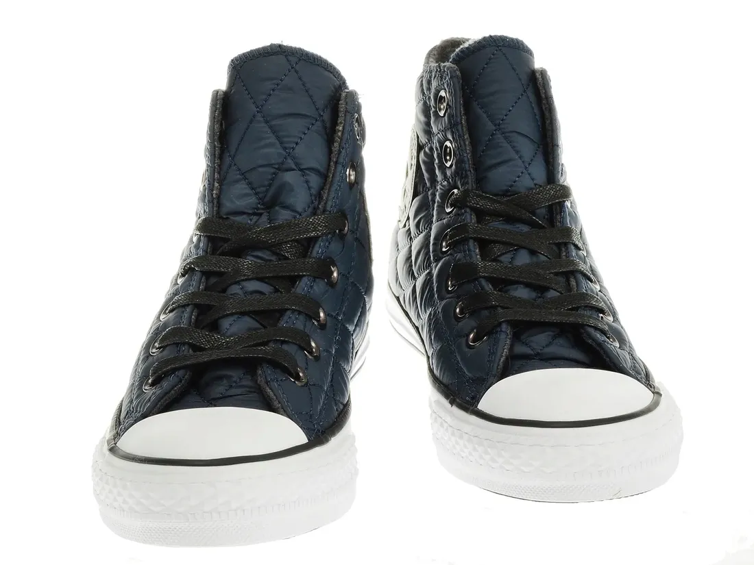 converse-149453-nighttime-37