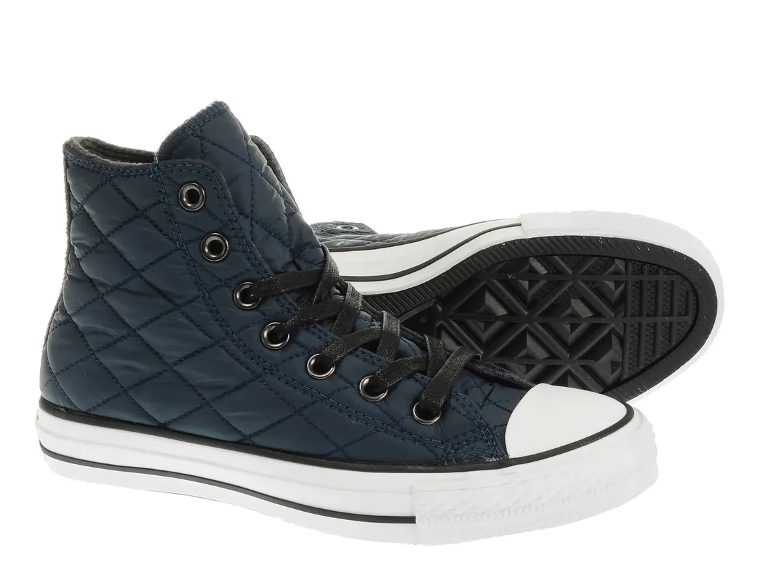 converse-149453-nighttime-37