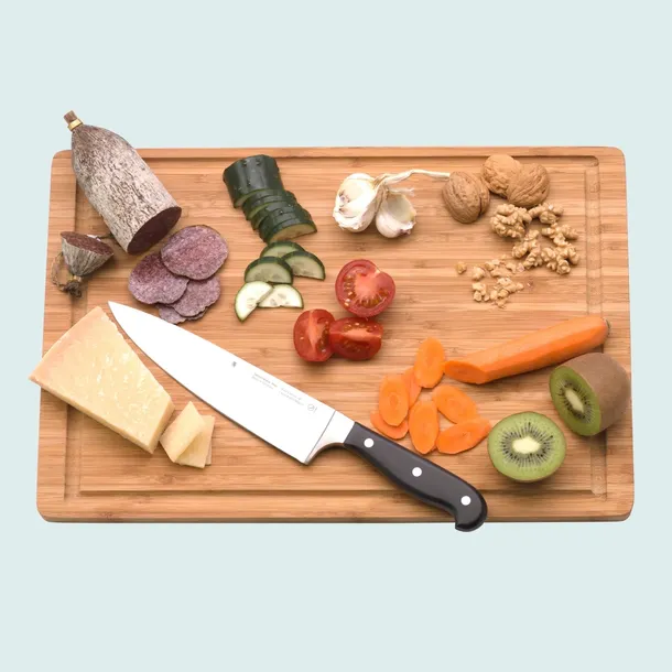 wmf-noz-szefa-20-cm-spitzenklasse-plus-waga-z-opakowaniem-1-kg