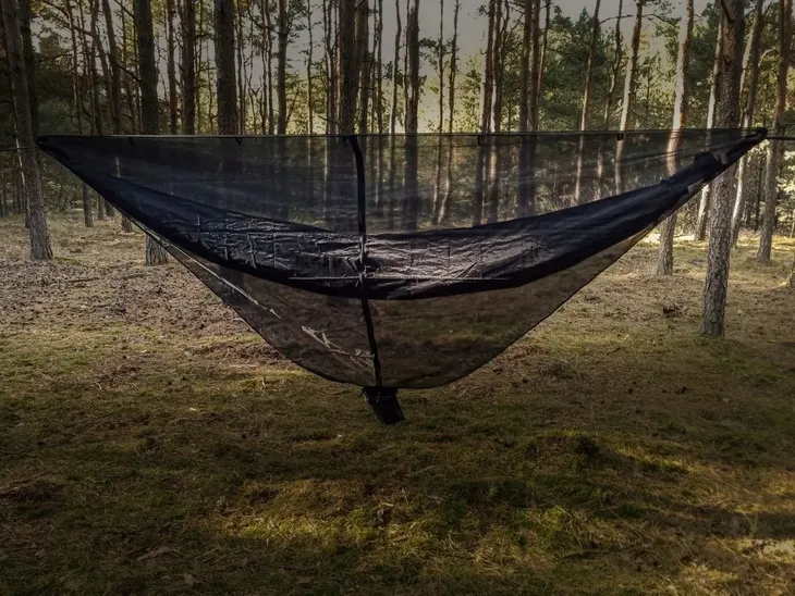 moskitiera-tigerwood-33-m-zastosowanie-na-lozko