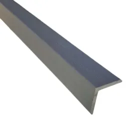 listwa-kompozytowa-katowa-wpc-co-extrusion-29m-wykonczenie-elewacji-tarasu