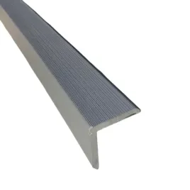 listwa-kompozytowa-katowa-wpc-co-extrusion-29m-wykonczenie-elewacji-tarasu