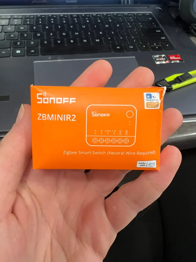 inteligentny-przelacznik-zigbee-sonoff-zbminir2-stan-powystawowy