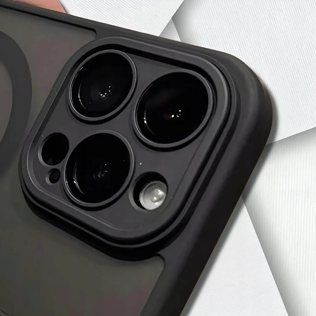 etui-matte-jk-iphone-16-pro-max