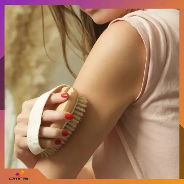 szczotka-do-masazu-ciala-na-sucho-i-mokro-naturalna-antycellulitowa-produkt-nie-zawiera-alkoholu-aluminium-barwnikow-silikonow-skladnikow-pochodzenia-zwierzecego-substancji-zapachowych