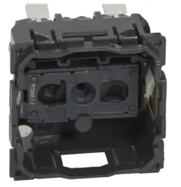 legrand-celiane-gniazdo-2p-16a-automatyczne-zaciski-sprezynowe-067110