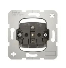 berker-one-platform-gniazdo-z-u-samozaciski-396874