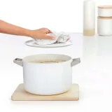 rayen-lapka-do-garnkow-kolor-bialy