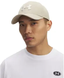 czapka-blitzing-z-daszkiem-under-armour-r-m-l
