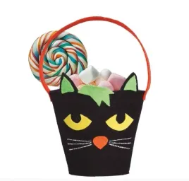 czarna-torebka-wiaderko-kotek-na-slodycze-dodatek-halloween