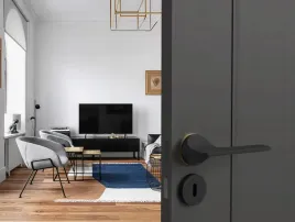 nomet-luxury-line-klamka-kore-duo-premium-czarny-zlota-matowa-rozeta